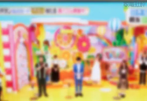 ぼやけているテレビの画像